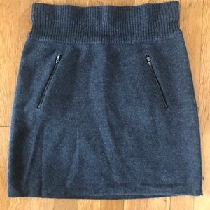 Merino wool side zip skirt
